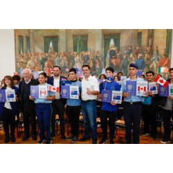 Na maior edição, Ganhando o Mundo enviará 1,2 mil alunos para intercâmbio em 2025